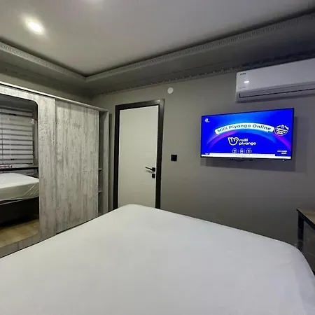 Apartman Uec Kapilarda Muhtesem 1+1 Antalya