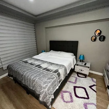 Apartament Uec Kapilarda Muhtesem 1+1